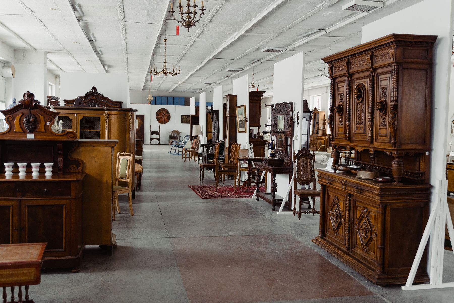 Antique showroom in Delray Beach